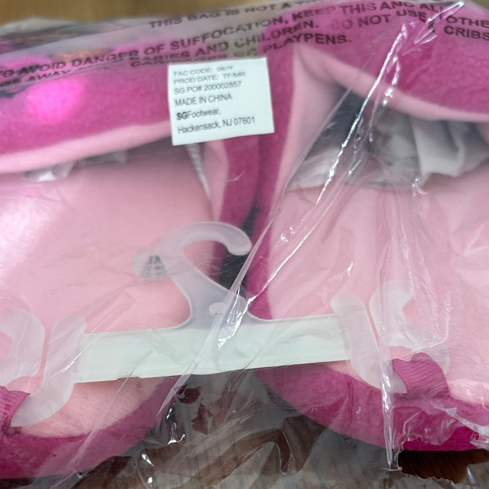 Pink Slippers with Emoji Design - Picture 4 of 4
